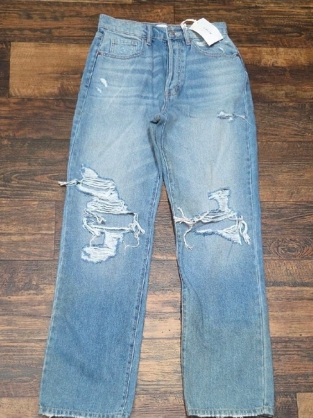 Cello Women's Light Blue Distressed Straight-Leg Jeans
